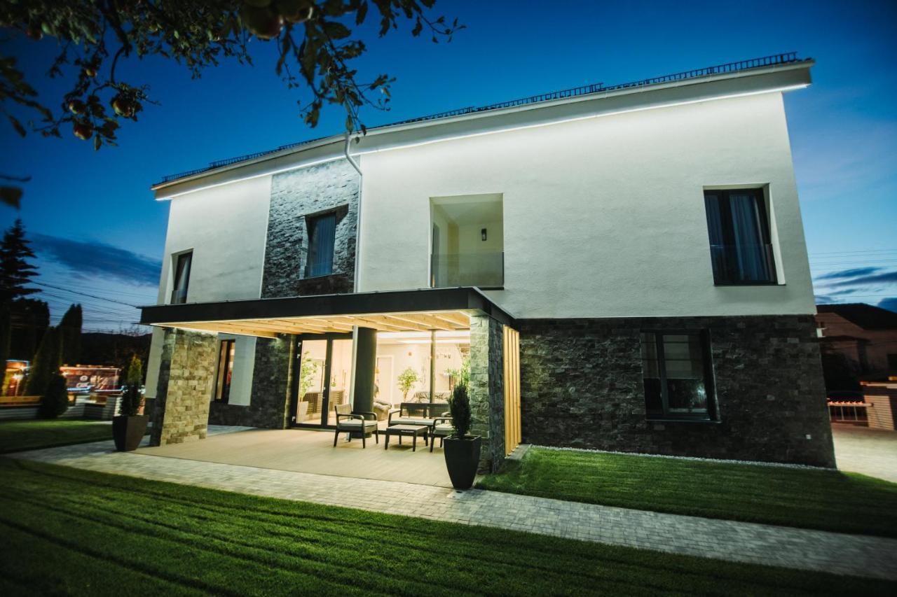 Pensiunea Gambrinus **** Miercurea Ciuc Exterior photo